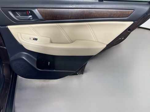 Used 2019 Subaru Outback 2.5i Limited AWD/4WD image 28