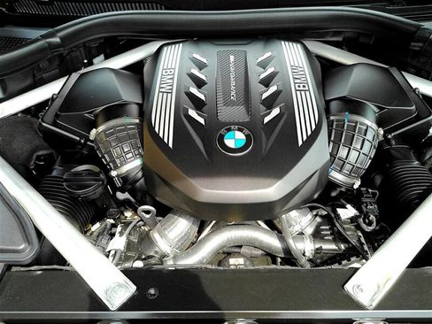 Used 2020 BMW X7 M50i image 29