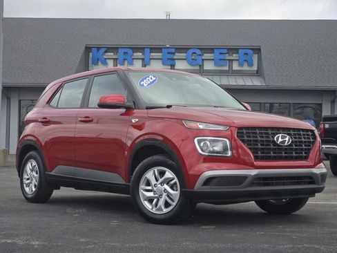 Used 2022 Hyundai Venue SE FWD image 2