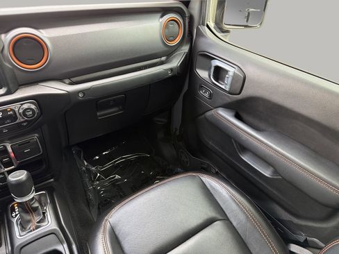 Used 2022 Jeep Gladiator Mojave w/ LED Lighting Group AWD/4WD image 14