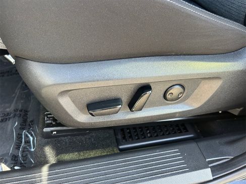 Certified 2023 Nissan Rogue SV image 27