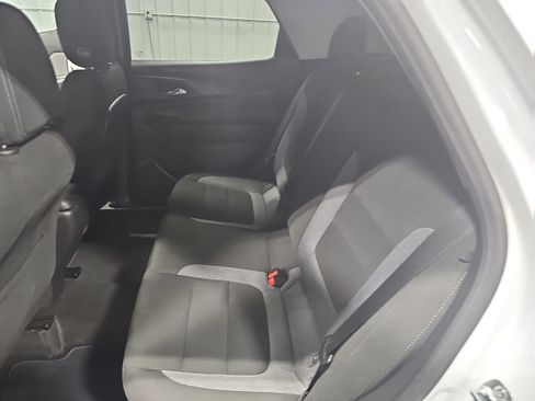 Used 2025 Chevrolet TrailBlazer LT AWD/4WD image 13