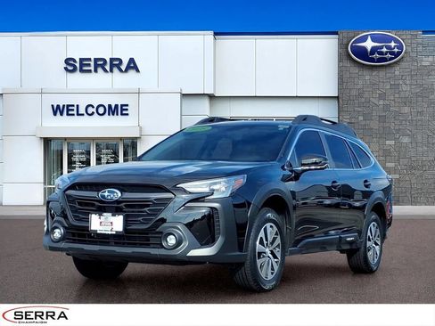 Certified 2025 Subaru Outback Premium AWD/4WD image 1