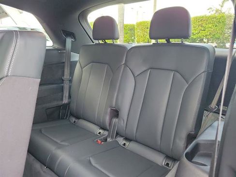 Used 2020 Audi SQ7 Premium Plus w/ Driver Assistance Package image 15