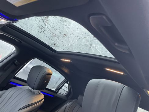 Certified 2022 Mercedes-Benz S 500 4MATIC w/ AMG Line Package image 21