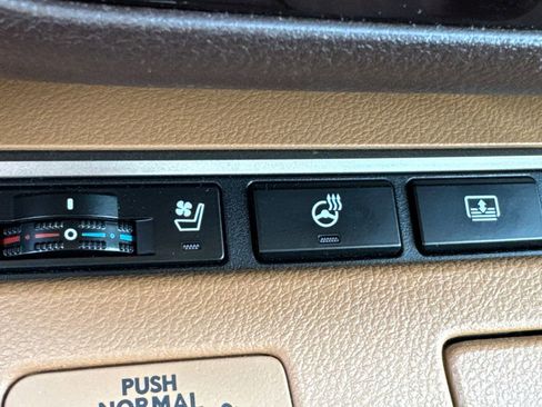 Used 2018 Lexus ES 350 w/ Luxury Package w/Wood Trim FWD image 30
