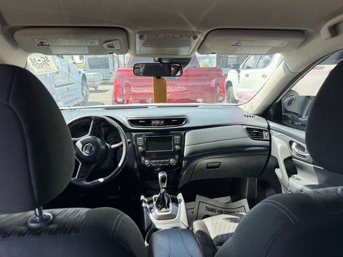 Used 2020 Nissan Rogue SV AWD/4WD image 14