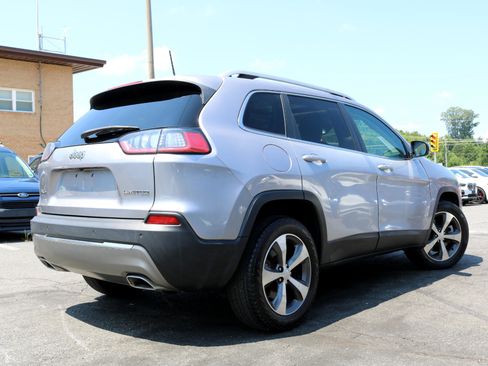 Used 2020 Jeep Cherokee Limited image 2