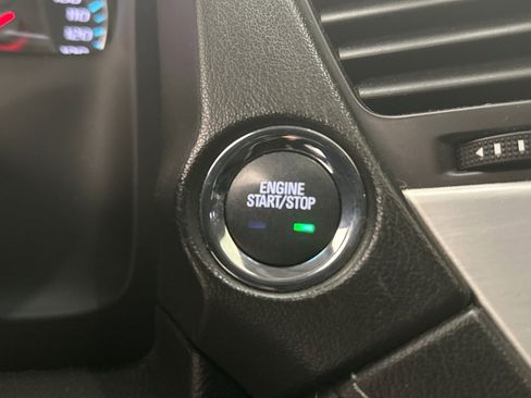 Used 2019 GMC Yukon SLT w/ Premium Edition AWD/4WD image 23