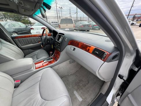 Used 2005 Lexus LS 430 RWD image 43