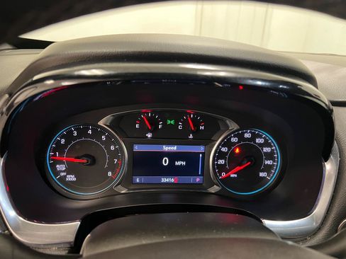 Used 2023 Chevrolet Traverse LT FWD image 36