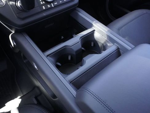 New 2026 Land Rover Defender 110 X-Dynamic SE AWD/4WD image 14