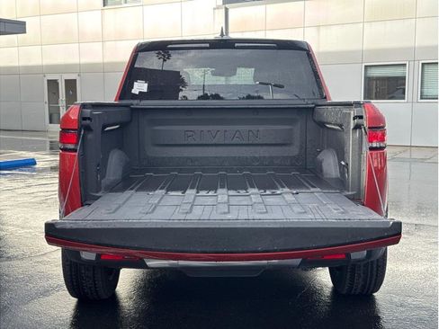 Used 2022 Rivian R1T Adventure image 26