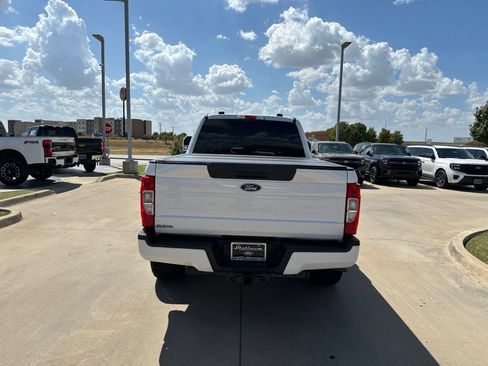 Used 2022 Ford F250 XL w/ STX Appearance Package AWD/4WD image 4