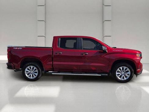 Certified 2022 Chevrolet Silverado 1500 Custom AWD/4WD image 6