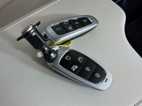 Used 2024 Hyundai Palisade Limited image 20