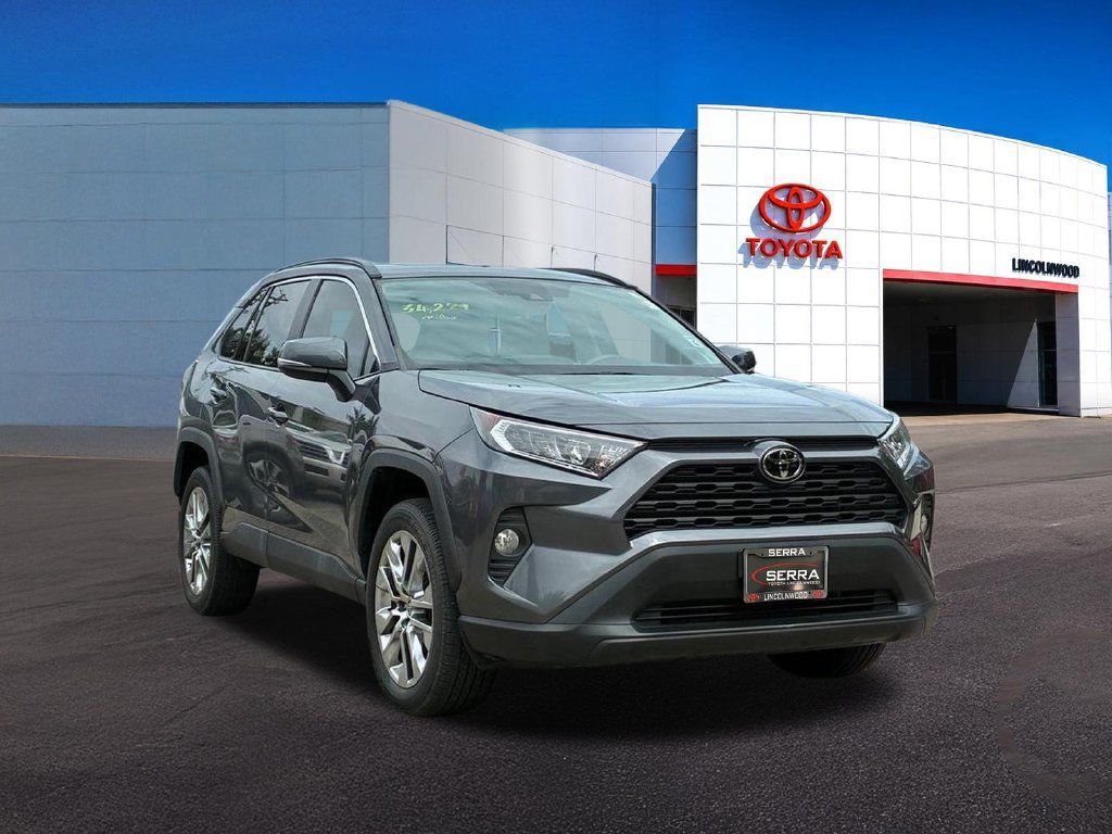 Used 2021 Toyota RAV4 XLE Premium FWD image 7