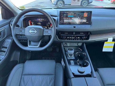Certified 2026 Nissan Rogue Platinum w/ Platinum Premium Package AWD/4WD image 18