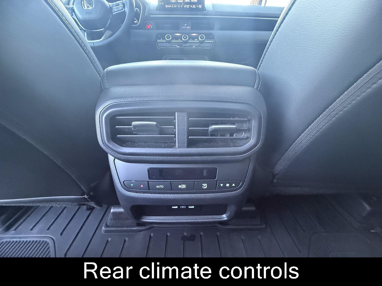 Used 2025 Honda Pilot Touring image 19