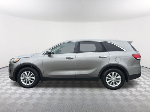 Used 2016 Kia Sorento L FWD image 12