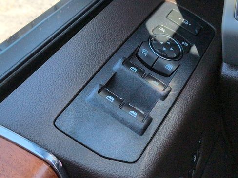 Used 2022 Ford F350 King Ranch w/ King Ranch Ultimate Package AWD/4WD image 23