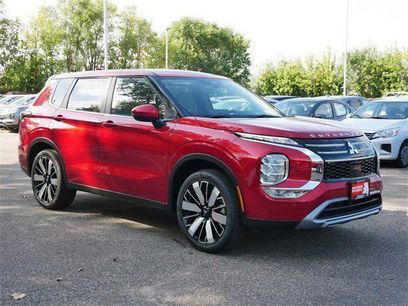 New 2025 Mitsubishi Outlander SE