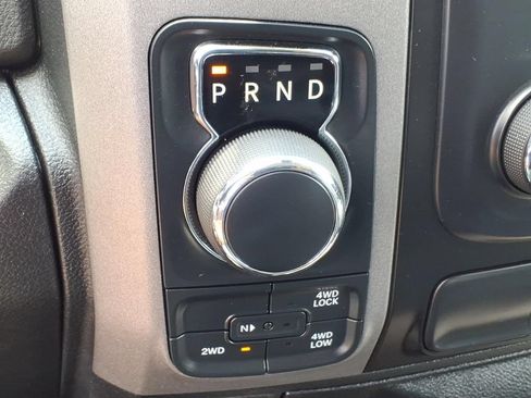 Used 2017 RAM 1500 Express AWD/4WD image 8