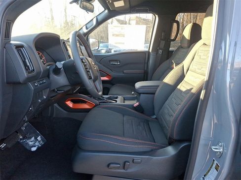 New 2025 Nissan Frontier PRO-4X w/ Tow Package image 6