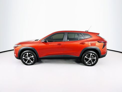 Used 2024 Chevrolet Trax RS FWD image 4
