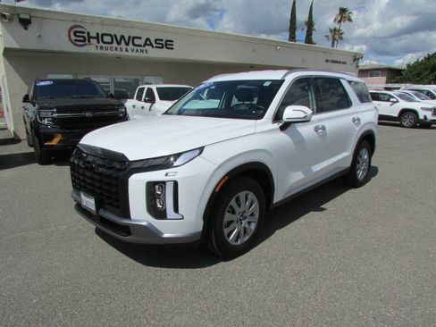 Used 2025 Hyundai Palisade SEL FWD image 4