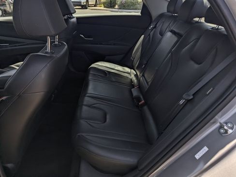 Used 2024 Hyundai Elantra Limited FWD image 8