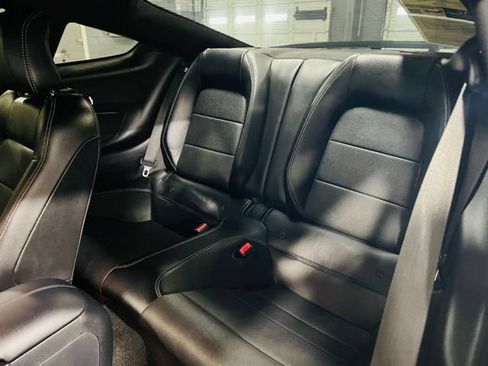 Used 2017 Ford Mustang GT Premium w/ GT Performance Package RWD image 21