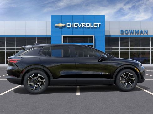 New 2026 Chevrolet Equinox EV LT image 6