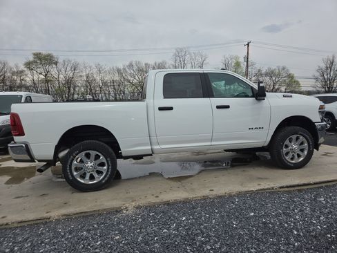 New 2026 RAM 2500 Big Horn AWD/4WD image 18