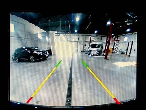 Used 2016 Dodge Charger SRT w/ Technology Group image 11