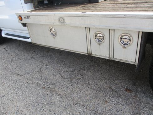 Used 2015 Chevrolet Silverado 3500 LT w/ LT Convenience Package image 9