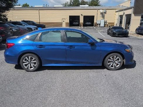 Used 2022 Honda Civic LX image 8