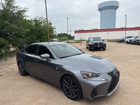 Used 2018 Lexus IS 300 F Sport w/ F Sport Package RWD image 3