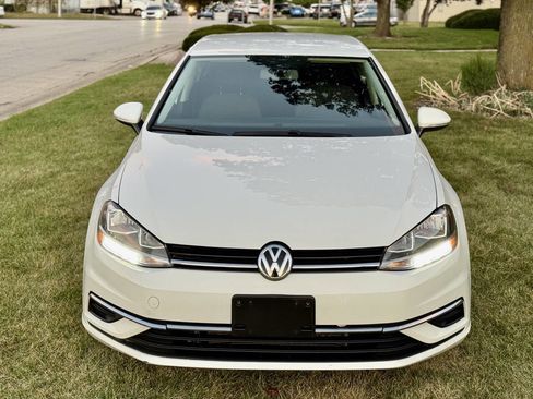 Used 2018 Volkswagen Golf S image 1