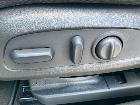 Used 2023 Chevrolet TrailBlazer LT image 27