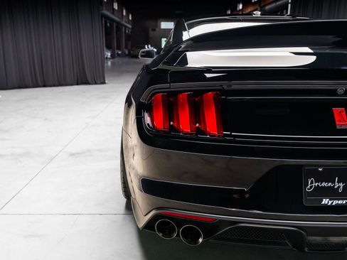 Used 2016 Ford Mustang Shelby GT350R w/ GT350R Equipment Group 920A RWD image 40