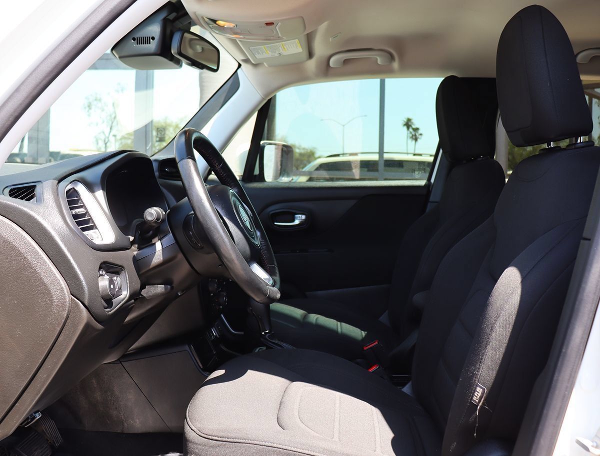 Used 2021 Jeep Renegade Latitude w/ Convenience Group FWD image 38