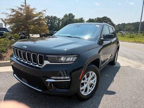 Certified 2023 Jeep Grand Cherokee Limited w/ Luxury Tech Group II AWD/4WD image 58