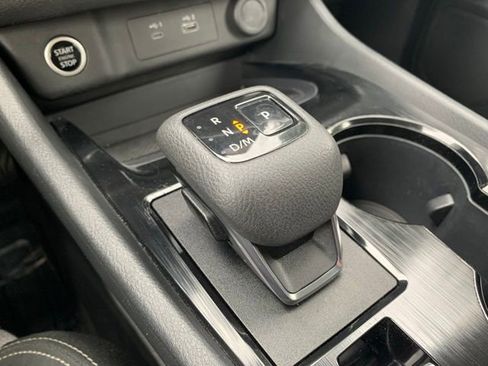 Used 2023 Nissan Rogue SV image 20