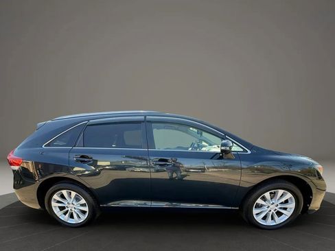 Used 2015 Toyota Venza LE AWD/4WD image 4