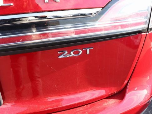 Used 2020 Lincoln Nautilus Reserve image 5