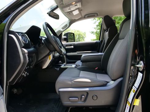 Used 2015 Toyota Tundra SR5 w/ TRD Off Road Package AWD/4WD image 23