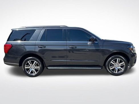 Used 2022 Ford Expedition XLT RWD image 6