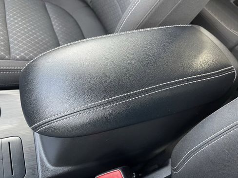 Used 2024 Ford Escape Active image 18