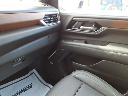 Used 2025 GMC Yukon Denali image 23